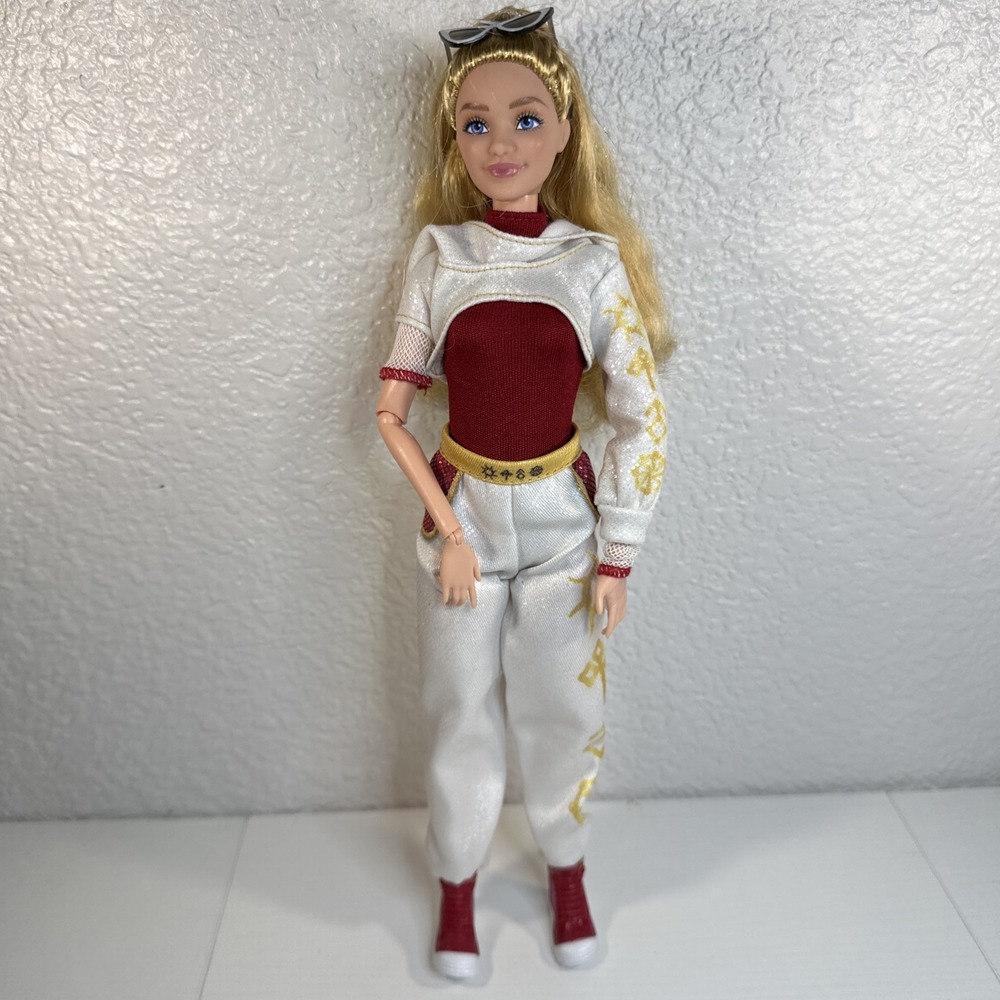 Disney Zombies 4 Dawn of the Vampires Nova Bright Barbie Doll New Loose